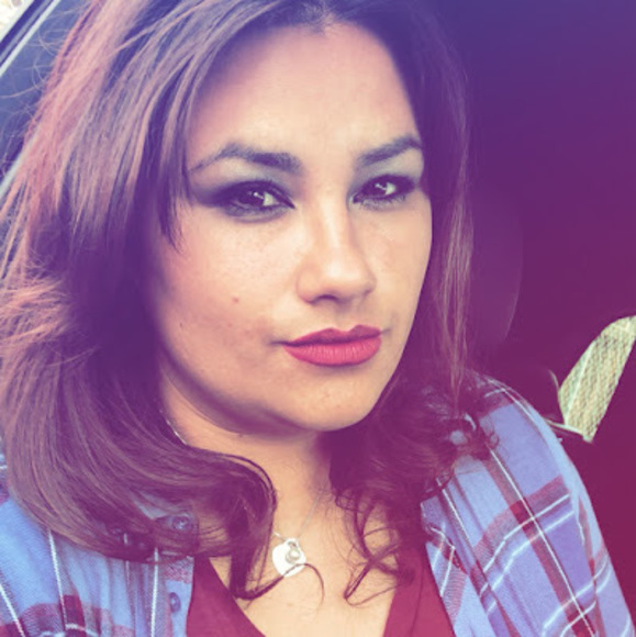 Meet your Posher, Mrs. - Picture 1 of 1